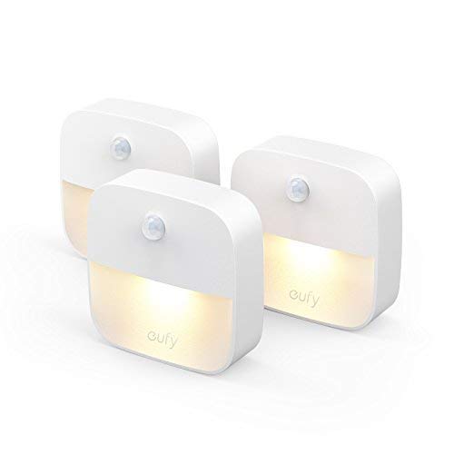 Eufy Lumi 3 Pack LED Nachtlicht mit Bewegungssensor, Warmes weißes Lichter, Auto ON/OFF, Schrankbeleuchtung mit Haftend für Kinderzimmer, Schlafzimmer, Orientierungslicht, Energieeffizient (3 Pack)